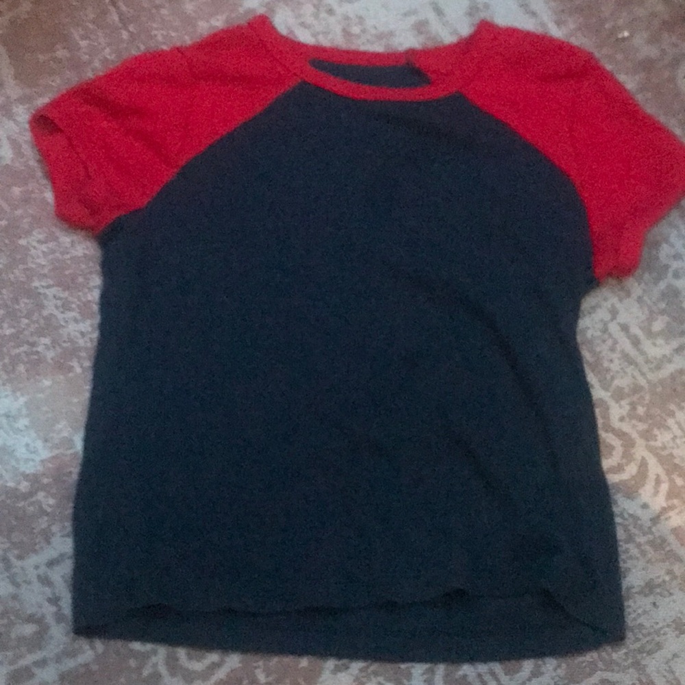 No boundaries top, navy blue and red